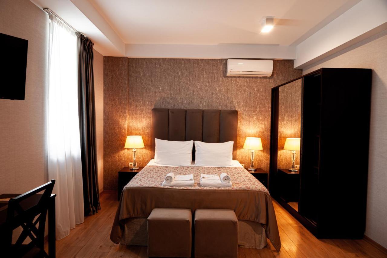 Hotel Winoterra Tbilisi Esterno foto