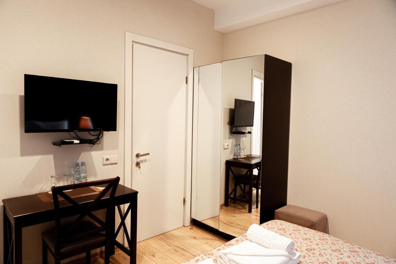 Hotel Winoterra Tbilisi Esterno foto