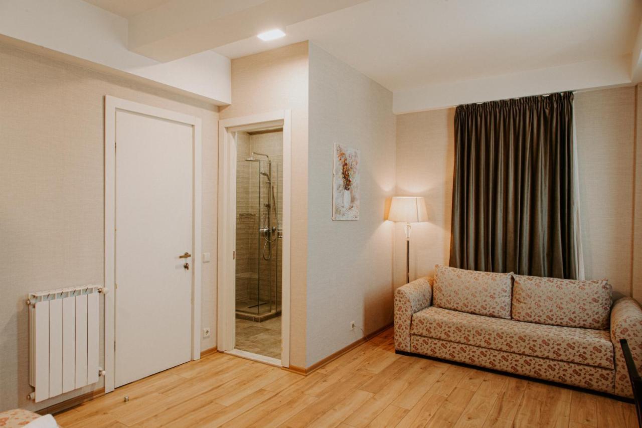 Hotel Winoterra Tbilisi Esterno foto